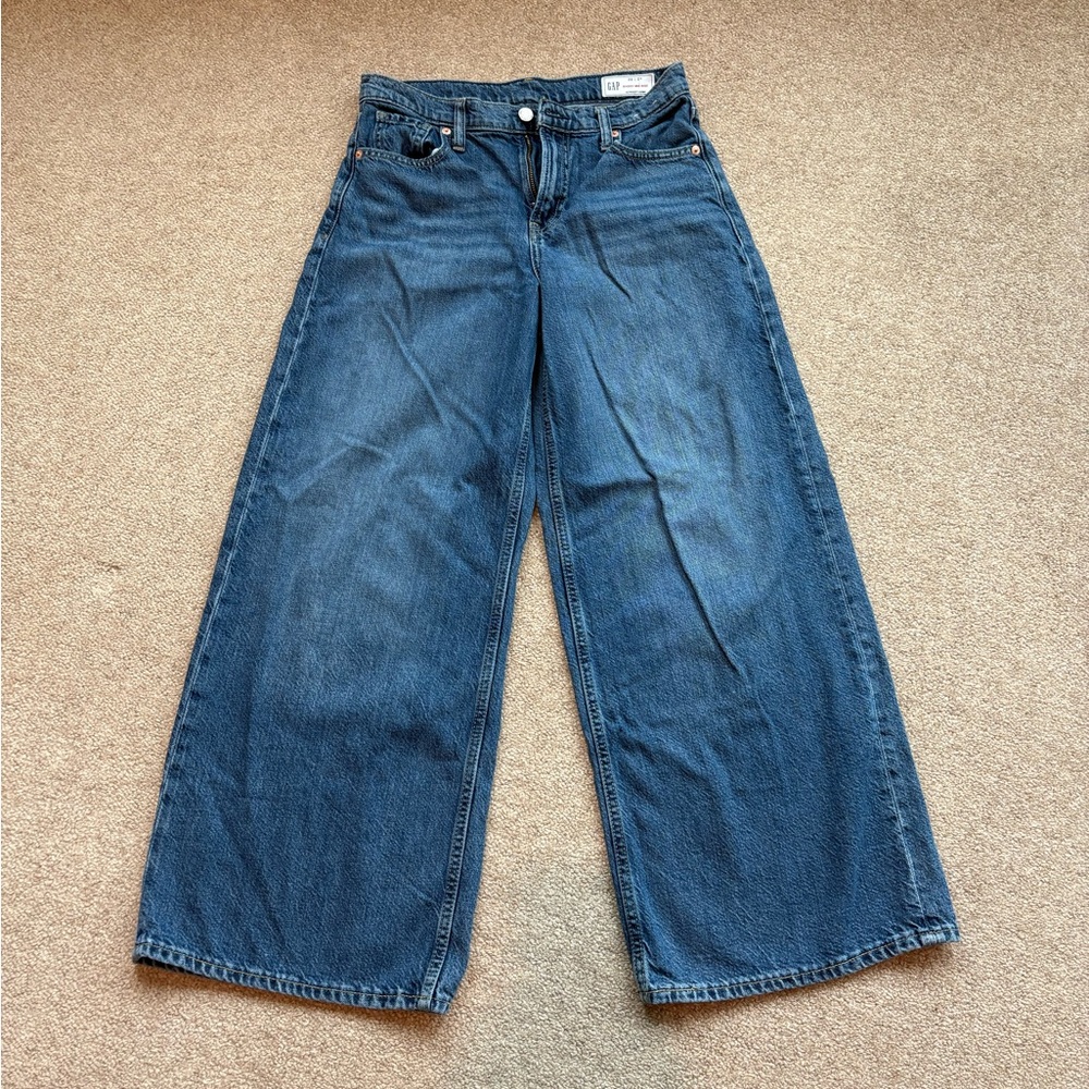 GAP - Mid-rise Baggy Crop Jeans
Medium Indigo Wash